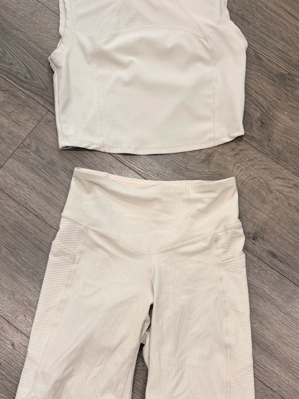 Old Navy Ribbed High-Waist Leggings in Cream